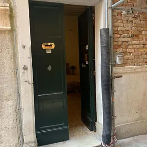 https://melusina-budget.hotelinveneto.com