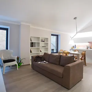 https://apartment-tolomei.it-tuscanyhotel.com